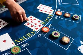 Halaman beranda aplikasi pesg slot menampilkan taruhan olahraga, kasino, dan pilihan permainan slot
